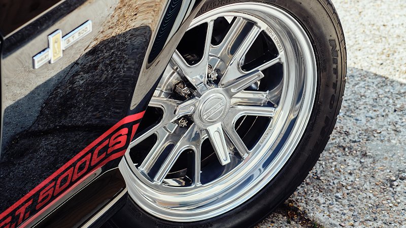 First Aid Wheels - car wrapping services