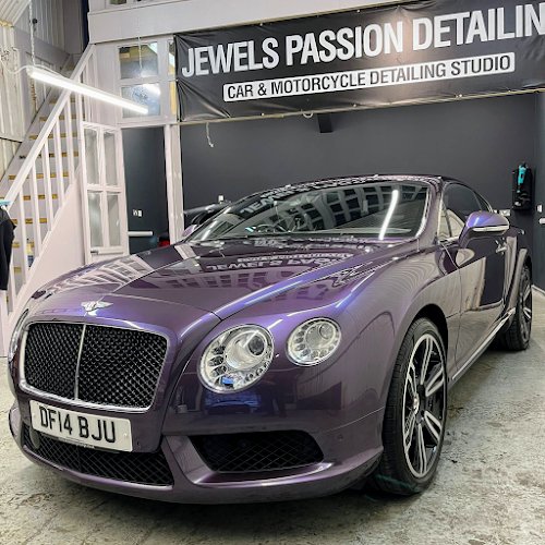 Jewels Passion Detailing - car wrapping services